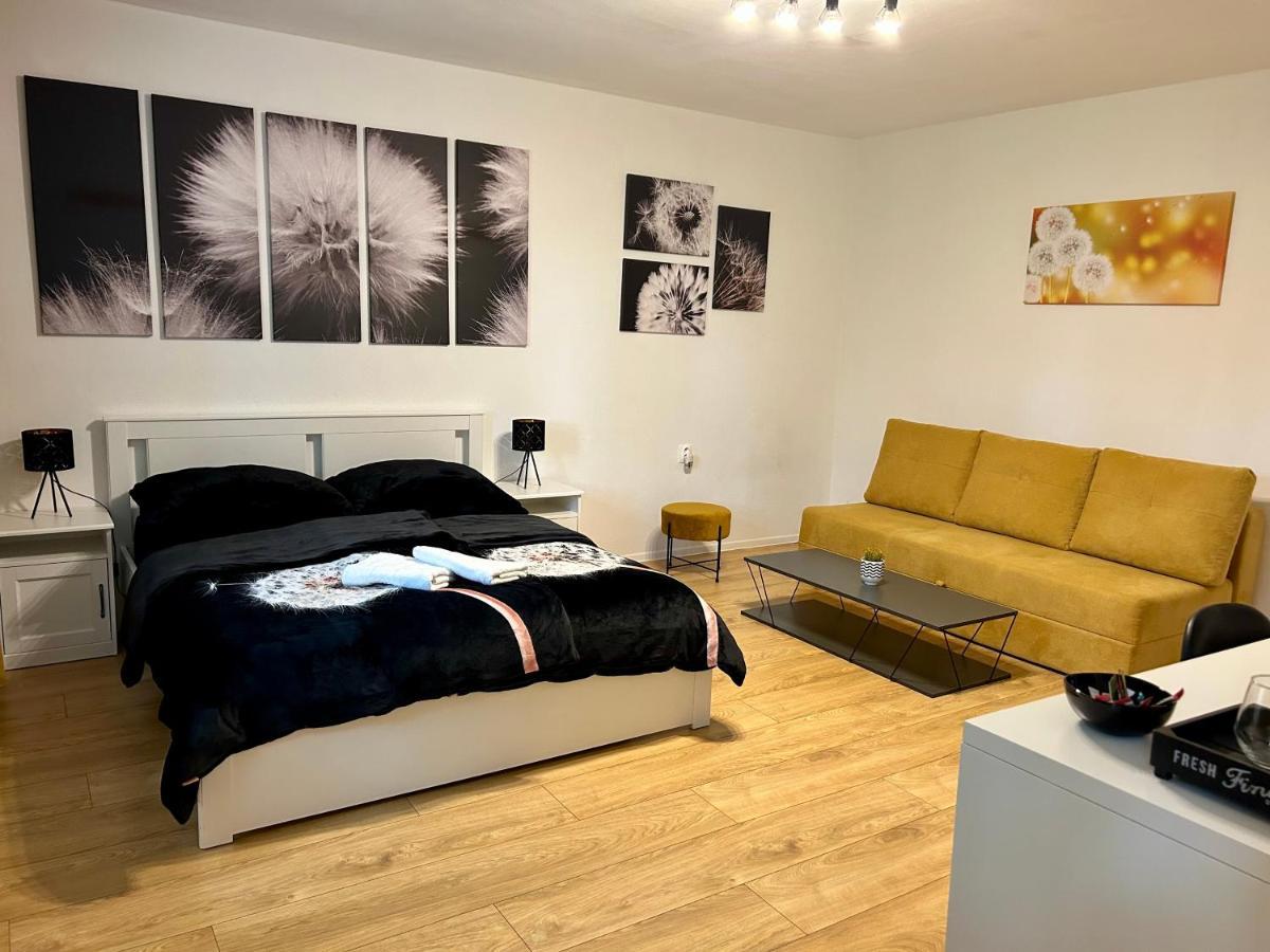 Studio Apartment Dandelion Bratislava Exterior photo